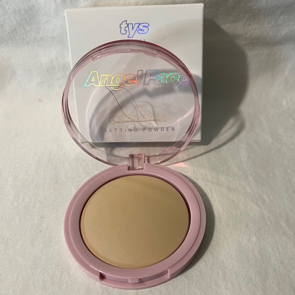 ✨NIB✨ TYS BEAUTY Angel Face Setting Powder in Heaven - Picture 7 of 7